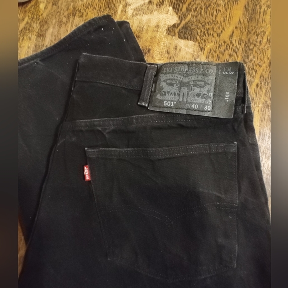 Levi's 501 Men's Black Denim Jeans size 40 x 30 Button Fly - Picture 1 of 5